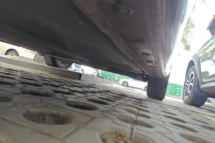 Used Nissan Tiida 2014 1.6L CVT Smart Model Chassis Front Left