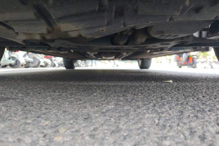 Used Nissan Tiida 2014 1.6L CVT Cool Cafe Edition Chassis Front