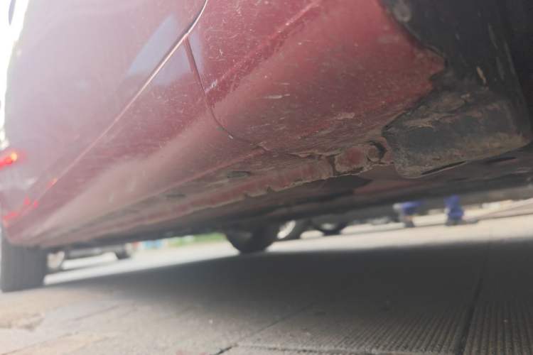 Used Nissan Tiida 2014 1.6L CVT Comfort Model Chassis Front Right