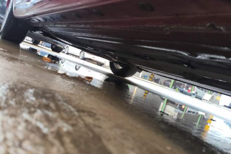 Used Nissan Tiida 2014 1.6L CVT Comfort Model Chassis Front Right