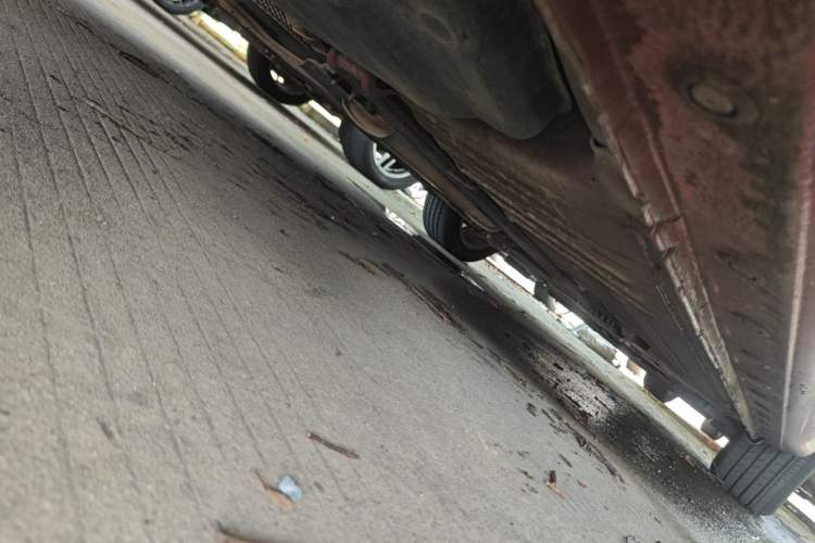 Used Nissan Tiida 2014 1.6L CVT Cool Cafe Edition Chassis Front Right