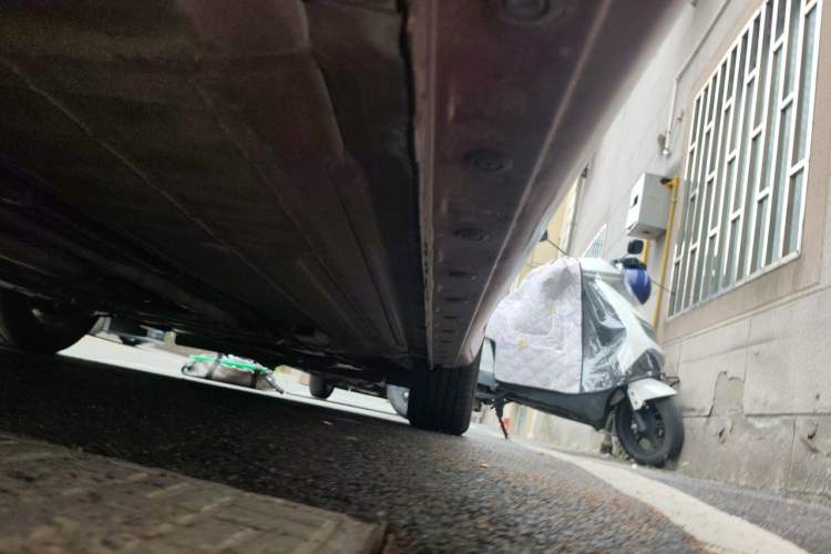 Used Nissan Tiida 2014 1.6L CVT Smart Model Chassis Rear Right