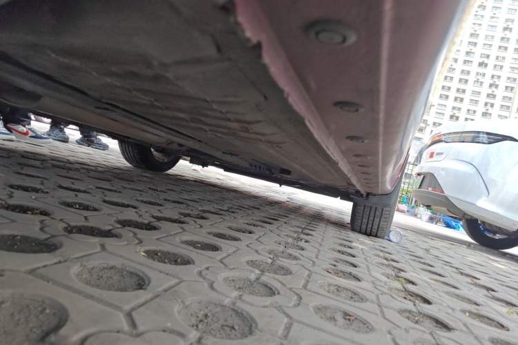 Used Nissan Tiida 2014 1.6L CVT Smart Model Chassis Rear Right
