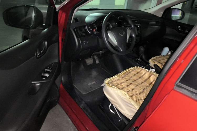 Used Nissan Tiida 2014 1.6L CVT Smart Model Driver Seat