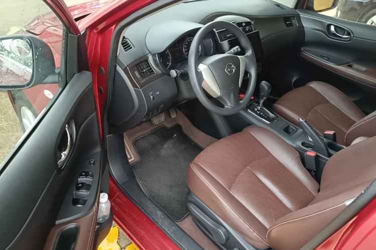 Used Nissan Tiida 2014 1.6L CVT Cool Cafe Edition Driver Seat