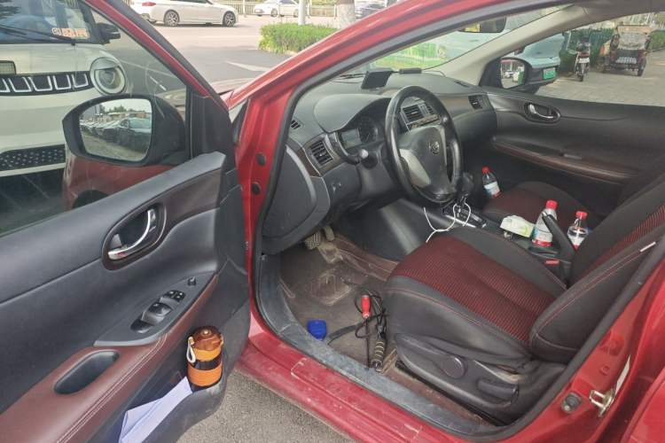 Used Nissan Tiida 2014 1.6L CVT Cool Cafe Edition Driver Seat