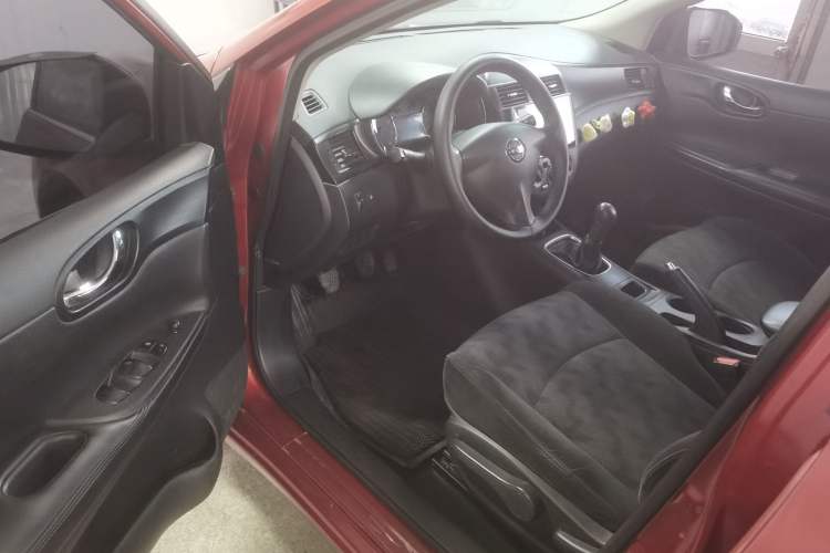 Used Nissan Tiida 2014 1.6L Manual Comfort Model Driver Seat