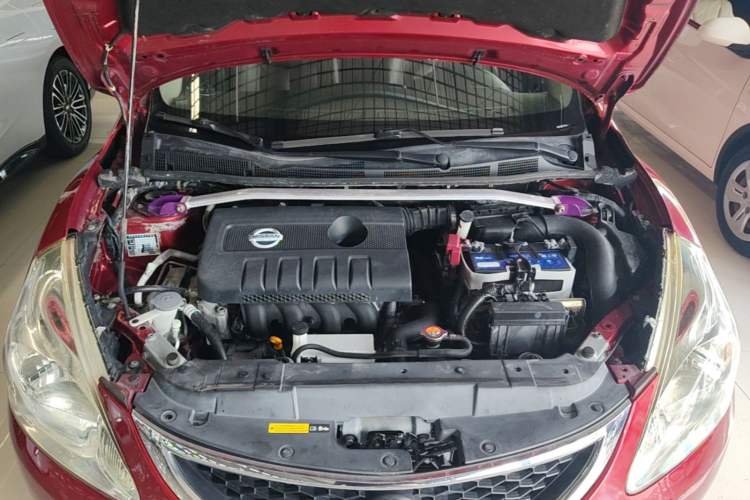 Used Nissan Tiida 2014 1.6L CVT Smart Model Engine Bay
