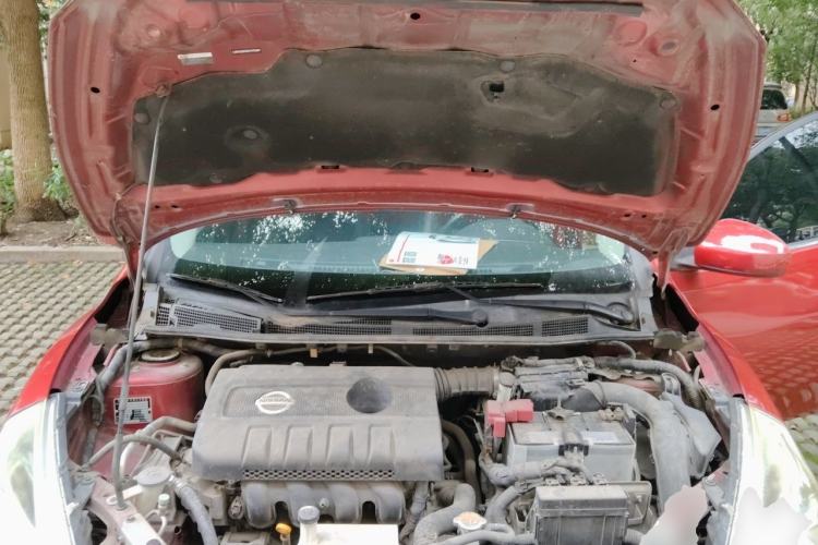 Used Nissan Tiida 2014 1.6L CVT Smart Model Engine Bay