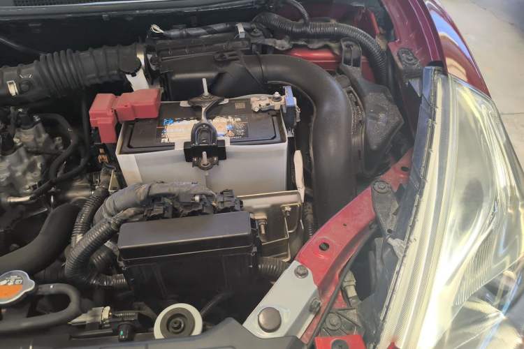 Used Nissan Tiida 2014 1.6L CVT Comfort Model Engine Bay Left