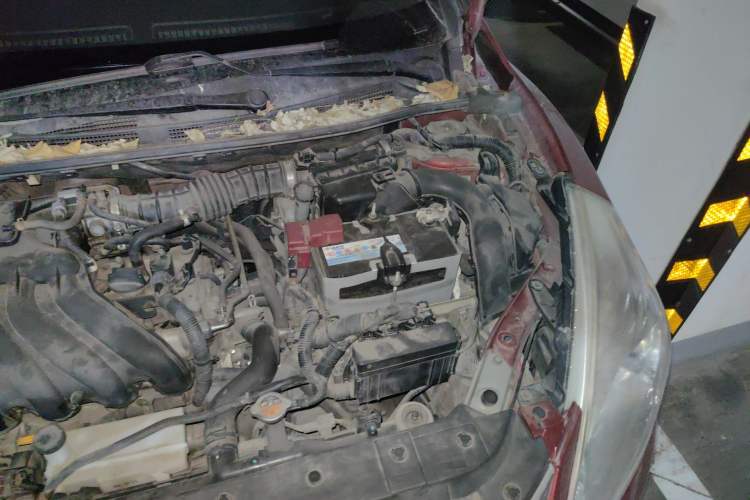 Used Nissan Tiida 2014 1.6L CVT Comfort Model Engine Bay Left