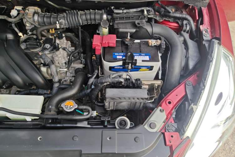 Used Nissan Tiida 2014 1.6L CVT Comfort Model Engine Bay Left