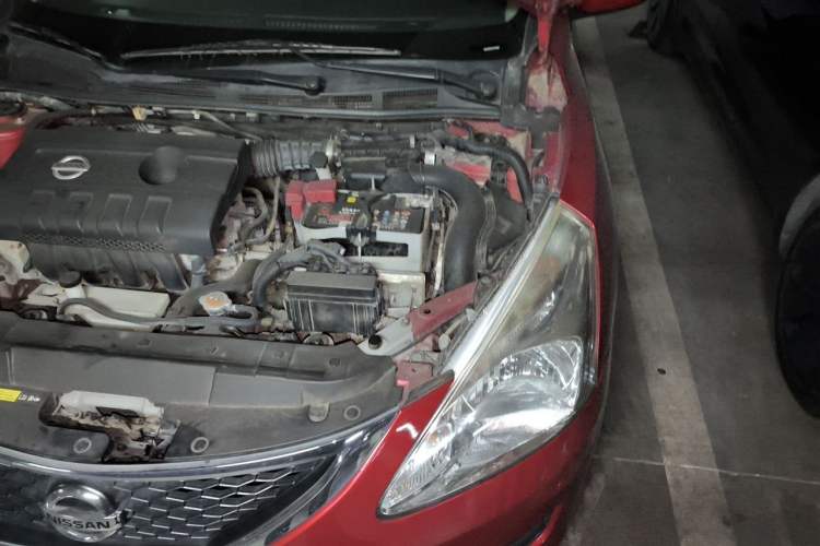 Used Nissan Tiida 2014 1.6L CVT Smart Model Engine Bay Left