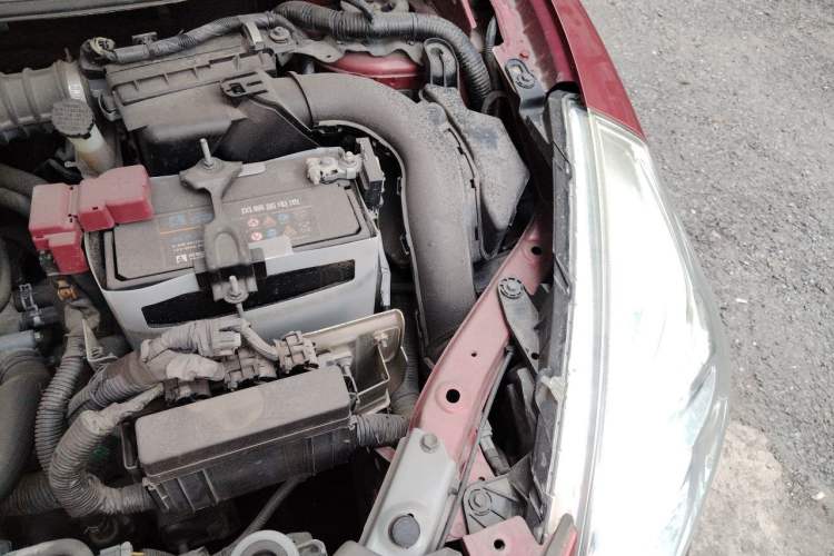 Used Nissan Tiida 2014 1.6L CVT Comfort Model Engine Bay Left