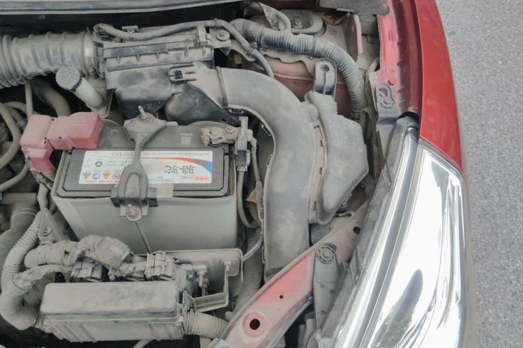 Used Nissan Tiida 2014 1.6L Manual Comfort Model Engine Bay Left