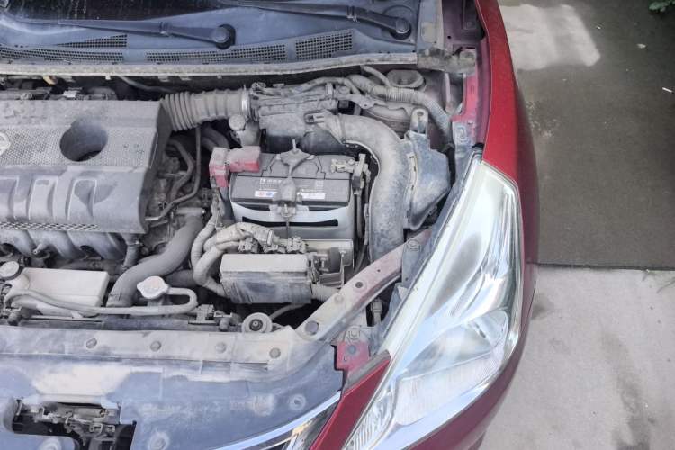 Used Nissan Tiida 2014 1.6L CVT Smart Model Engine Bay Left