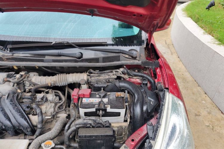 Used Nissan Tiida 2014 1.6L CVT Comfort Model Engine Bay Left