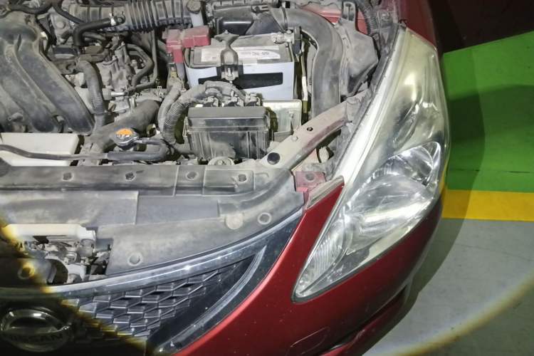 Used Nissan Tiida 2014 1.6L CVT Comfort Model Engine Bay Left