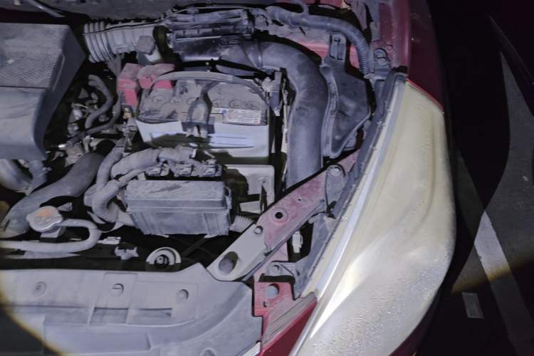 Used Nissan Tiida 2014 1.6L CVT Cool Cafe Edition Engine Bay Left