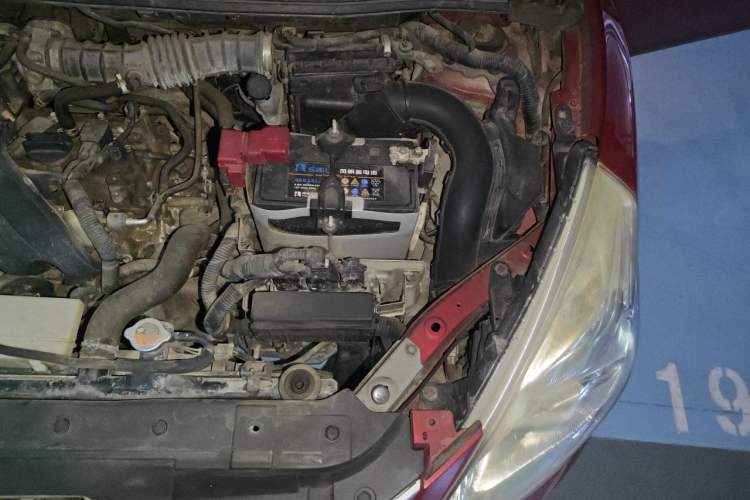 Used Nissan Tiida 2014 1.6L CVT Comfort Model Engine Bay Left
