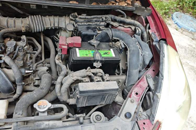 Used Nissan Tiida 2014 1.6L CVT Comfort Model Engine Bay Left