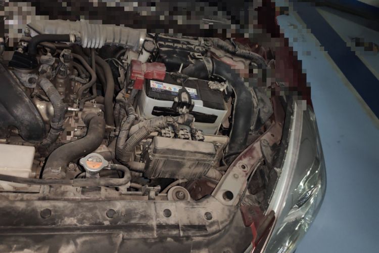 Used Nissan Tiida 2014 1.6L CVT Comfort Model Engine Bay Left