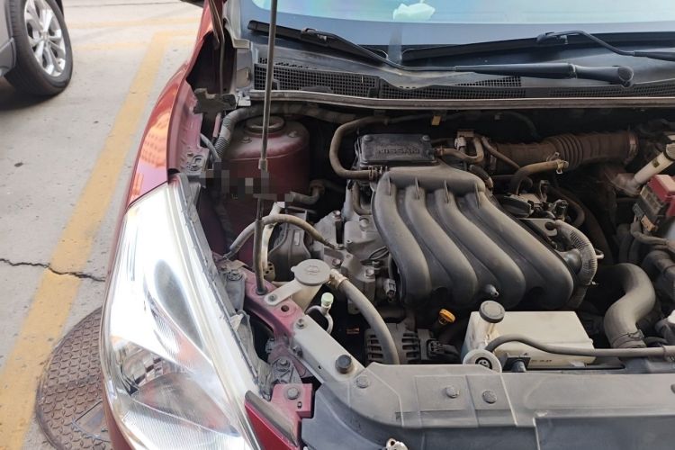 Used Nissan Tiida 2014 1.6L CVT Comfort Model Engine Bay Right