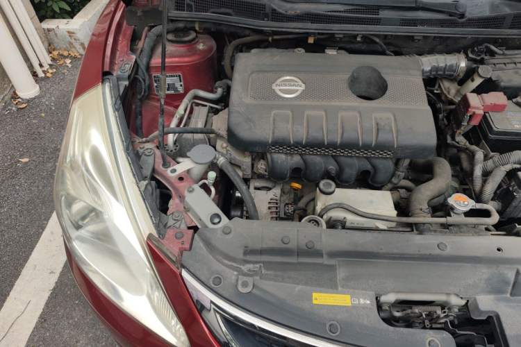 Used Nissan Tiida 2014 1.6L CVT Smart Model Engine Bay Right