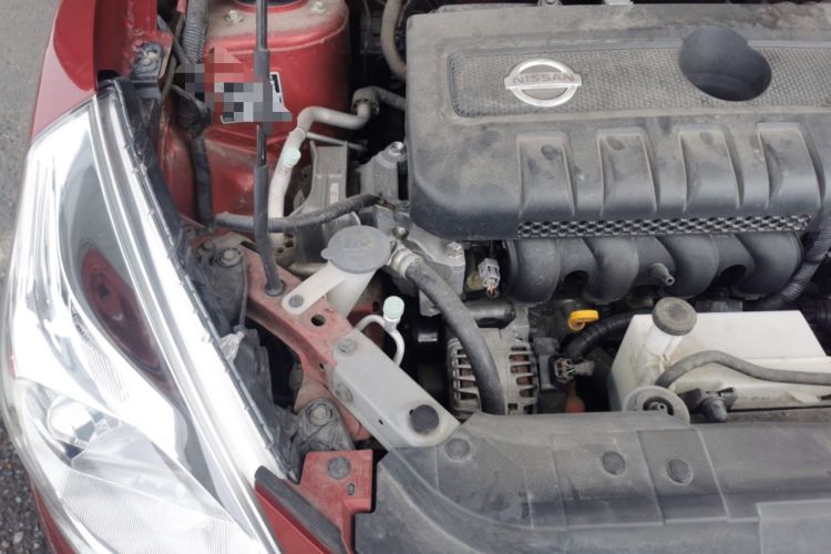 Used Nissan Tiida 2014 1.6L CVT Smart Model Engine Bay Right