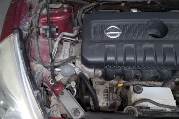 Used Nissan Tiida 2014 1.6L CVT Smart Model Engine Bay Right