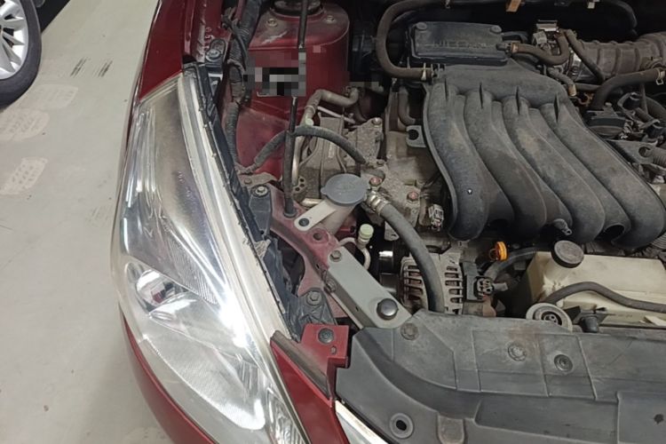 Used Nissan Tiida 2014 1.6L CVT Comfort Model Engine Bay Right
