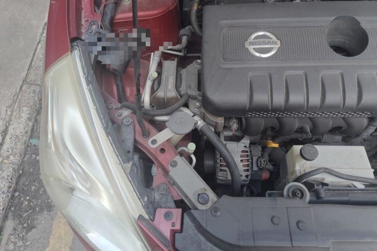 Used Nissan Tiida 2014 1.6L CVT Smart Model Engine Bay Right