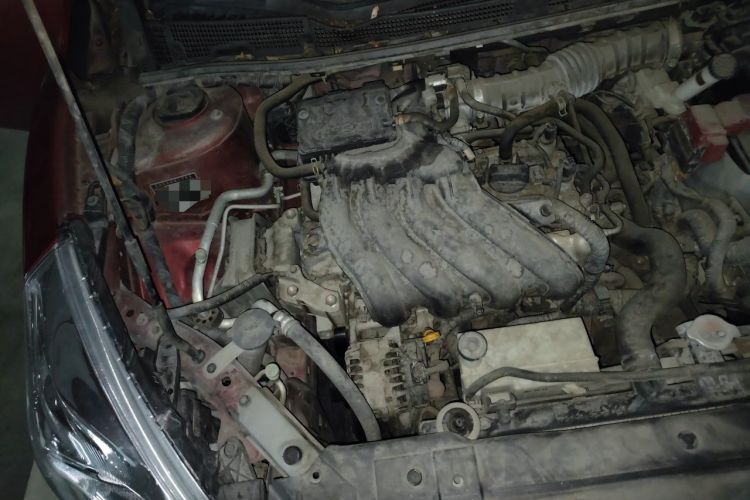 Used Nissan Tiida 2014 1.6L CVT Comfort Model Engine Bay Right