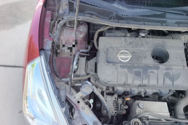 Used Nissan Tiida 2014 1.6L CVT Smart Model Engine Bay Right