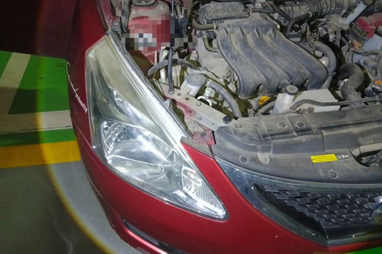 Used Nissan Tiida 2014 1.6L CVT Comfort Model Engine Bay Right