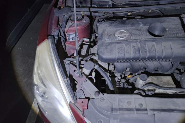 Used Nissan Tiida 2014 1.6L CVT Cool Cafe Edition Engine Bay Right