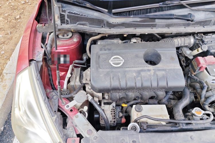 Used Nissan Tiida 2014 1.6L CVT Smart Model Engine Bay Right