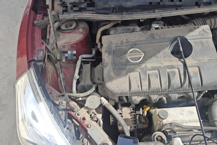 Used Nissan Tiida 2014 1.6L CVT Smart Model Engine Bay Right