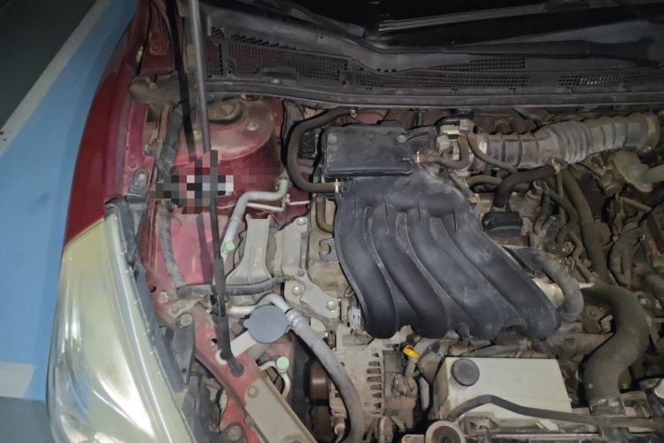Used Nissan Tiida 2014 1.6L CVT Comfort Model Engine Bay Right