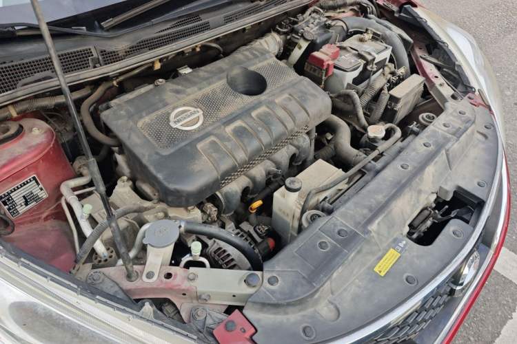 Used Nissan Tiida 2014 1.6L CVT Smart Model Engine Bay Right
