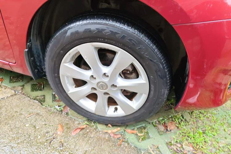 Used Nissan Tiida 2014 1.6L CVT Comfort Model Exterior 1