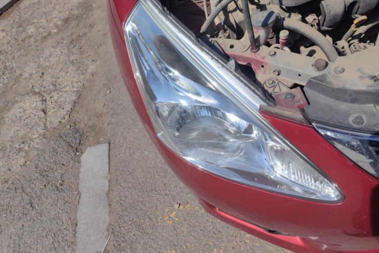 Used Nissan Tiida 2014 1.6L CVT Smart Model Exterior 3