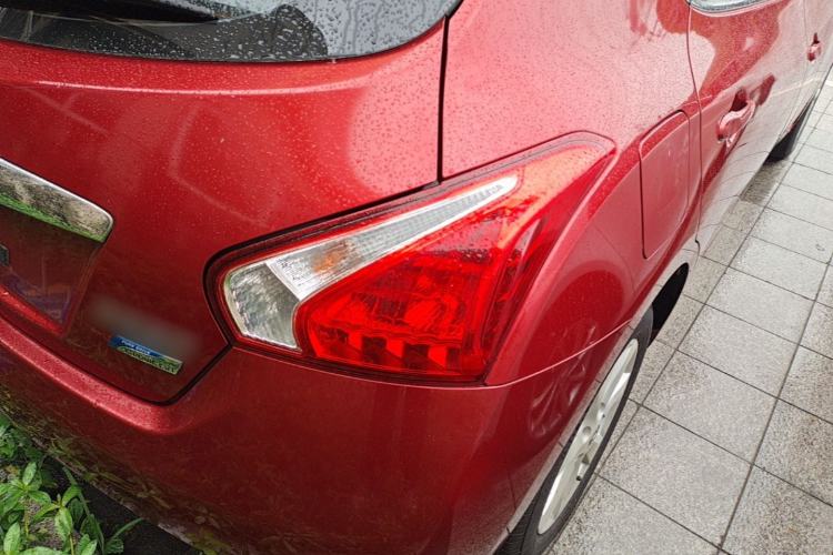 Used Nissan Tiida 2014 1.6L CVT Comfort Model Exterior 3