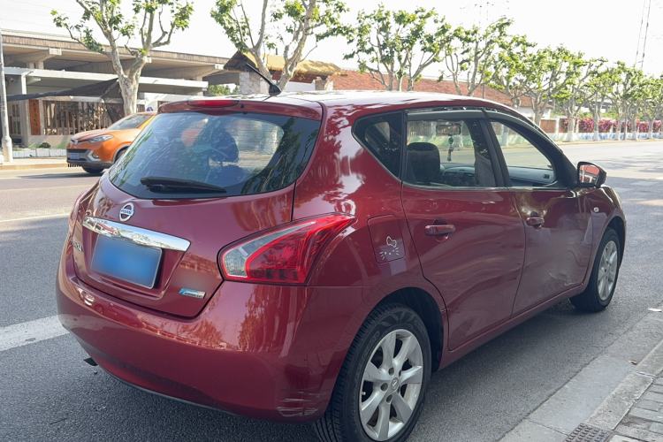 Used Nissan Tiida 2014 1.6L CVT Smart Model Exterior 4