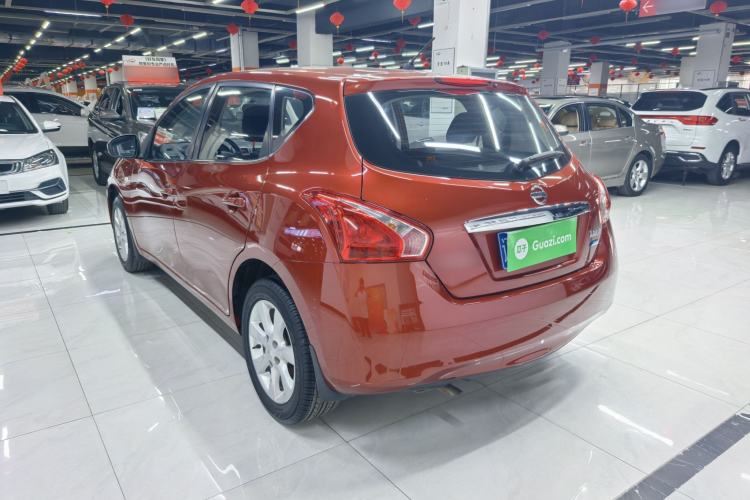 Used Nissan Tiida 2014 1.6L Manual Comfort Model Exterior 4