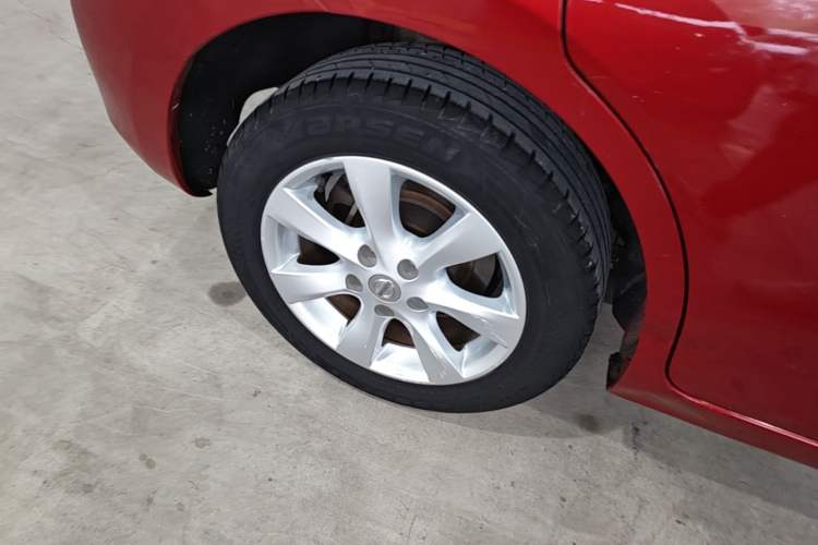 Used Nissan Tiida 2014 1.6L CVT Comfort Model Exterior 5