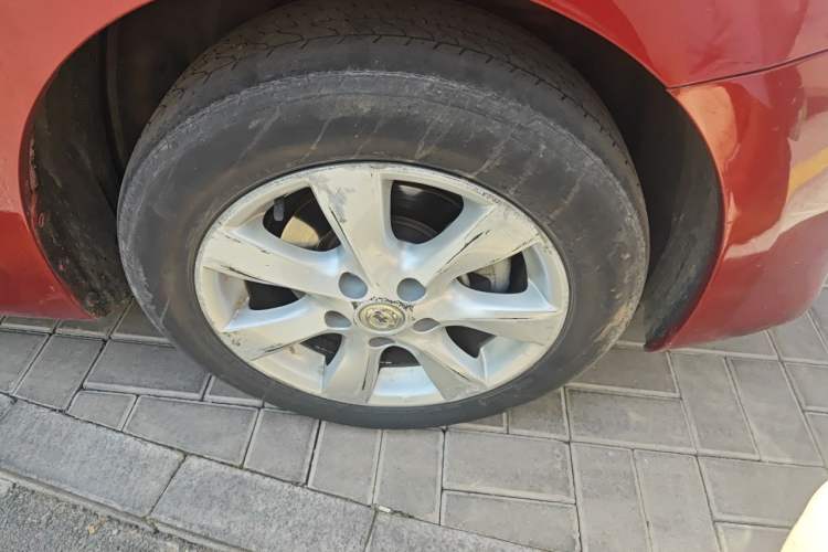 Used Nissan Tiida 2014 1.6L CVT Cool Cafe Edition Exterior 7