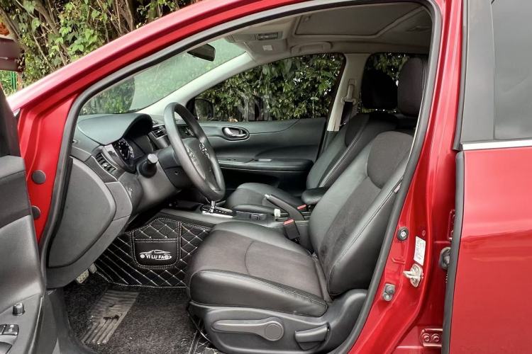 Used Nissan Tiida 2014 1.6L CVT Smart Model Exterior 9