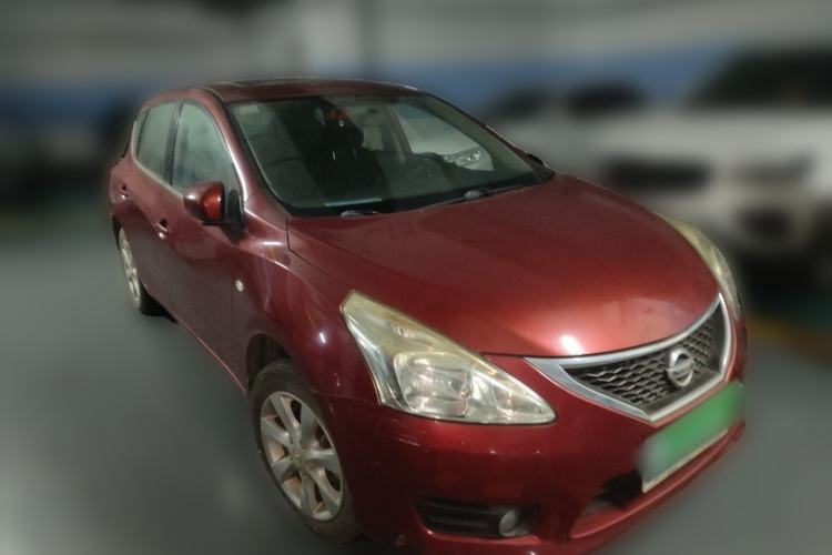 Used Nissan Tiida 2014 1.6L CVT Smart Model Front Right 45 Deg