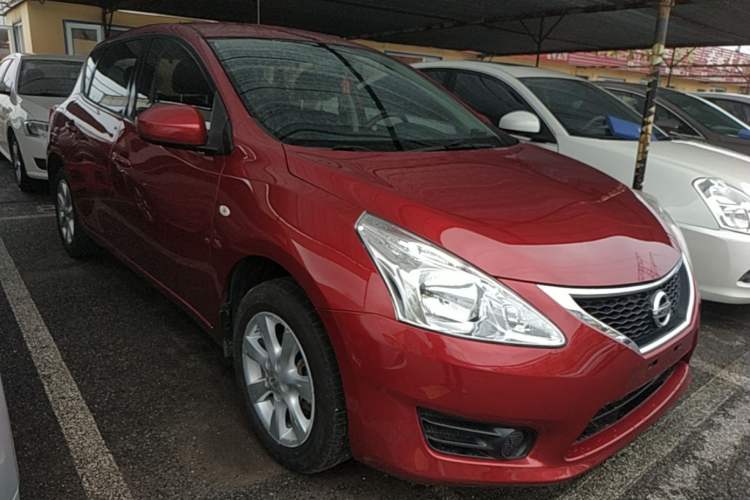 Used Nissan Tiida 2014 1.6L CVT Comfort Model Front Right 45 Deg